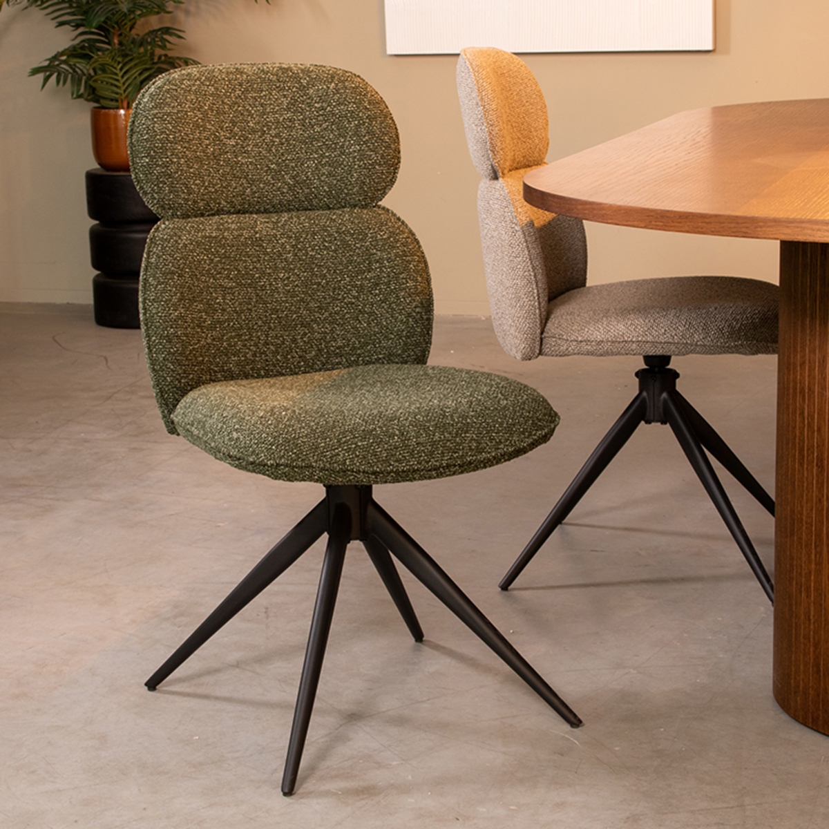 Eetkamerstoel Finn - Draaibaar - Zonder armleuning - Forest - Groen - Boucle - Modern - LABEL51