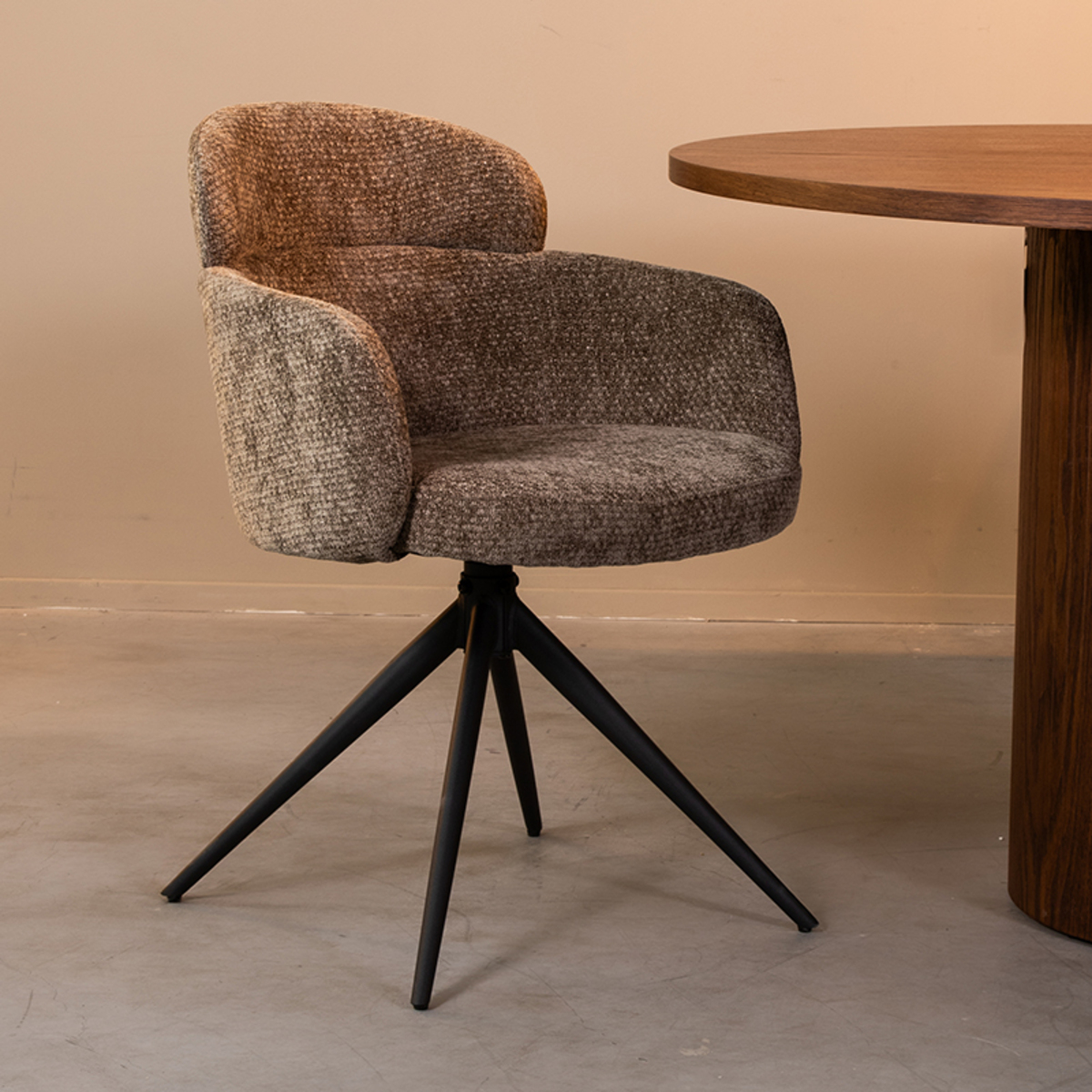Eetkamerstoel Levi - Draaibaar - Armleuning - Hunter - Groen - Elite - Modern - LABEL51