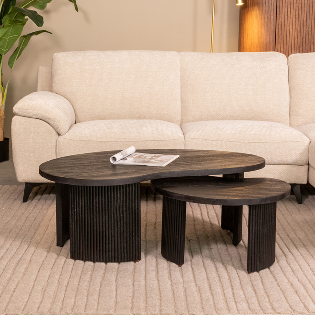 Salontafel Timon - Organisch - Zwart - Mangohout - Modern - LABEL51