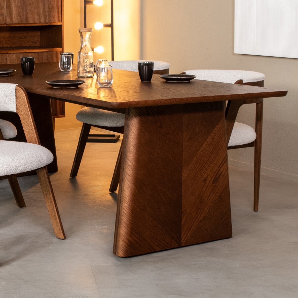 Eetkamertafel Jule - Walnoot - Bruin - Eiken - Minimalistisch - LABEL51