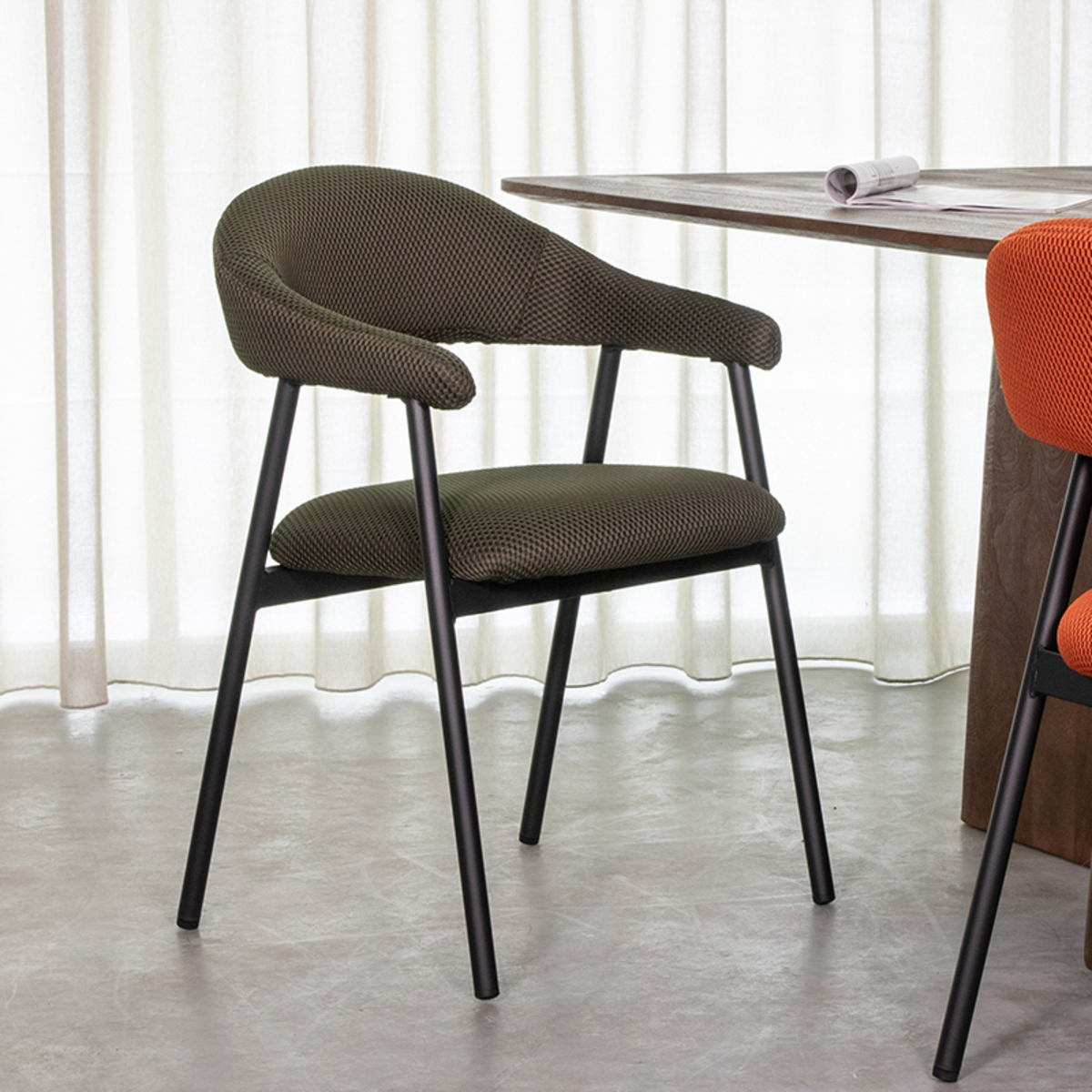 Eetkamerstoel Amaze - Armleuning - Hunter - Groen - Breathe - Design - LABEL51