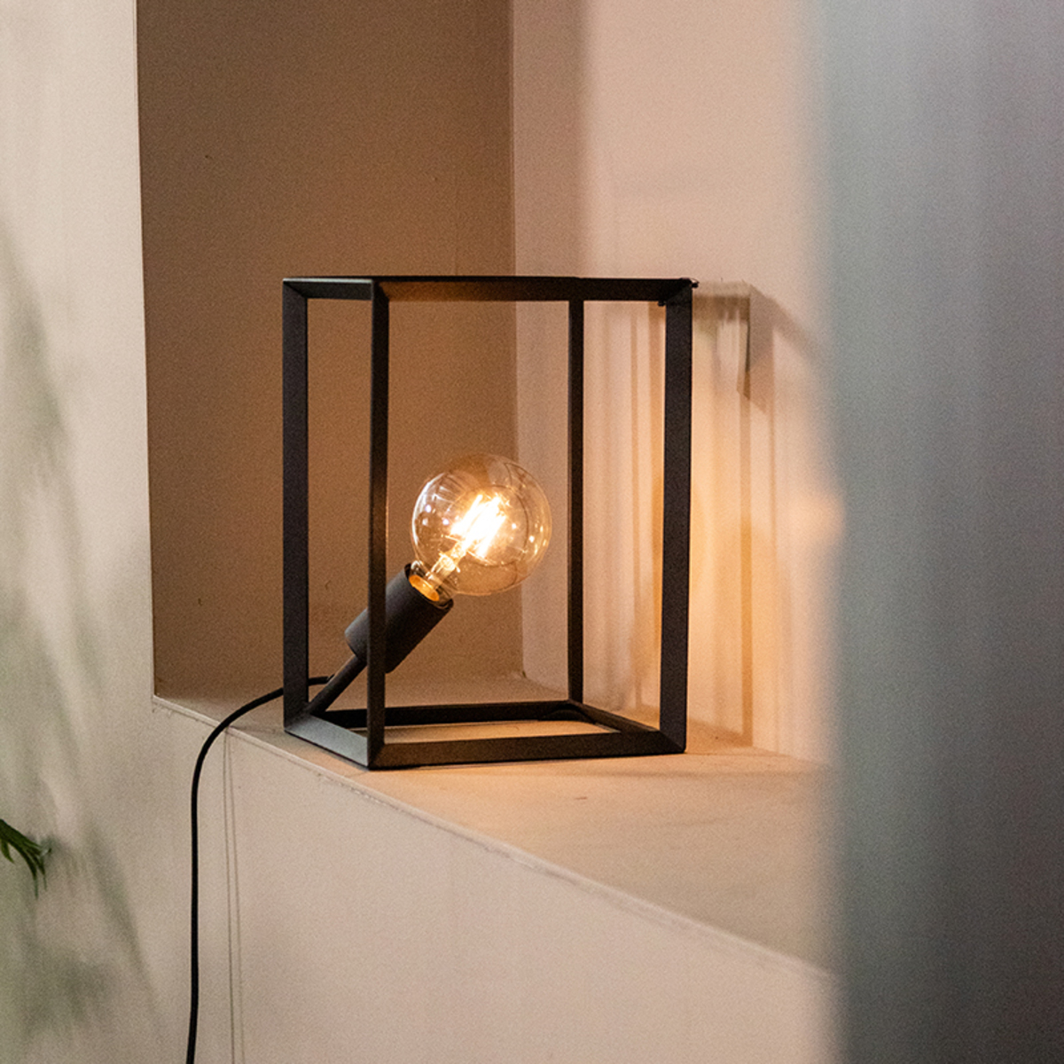 Tafellamp Tetto - Zwart - Metaal - Modern - LABEL51