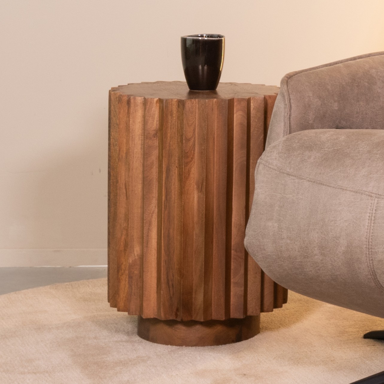 Bijzettafel I_Novan - Rond - Nature Smooth - BRUIN - - Landelijk - LABEL51