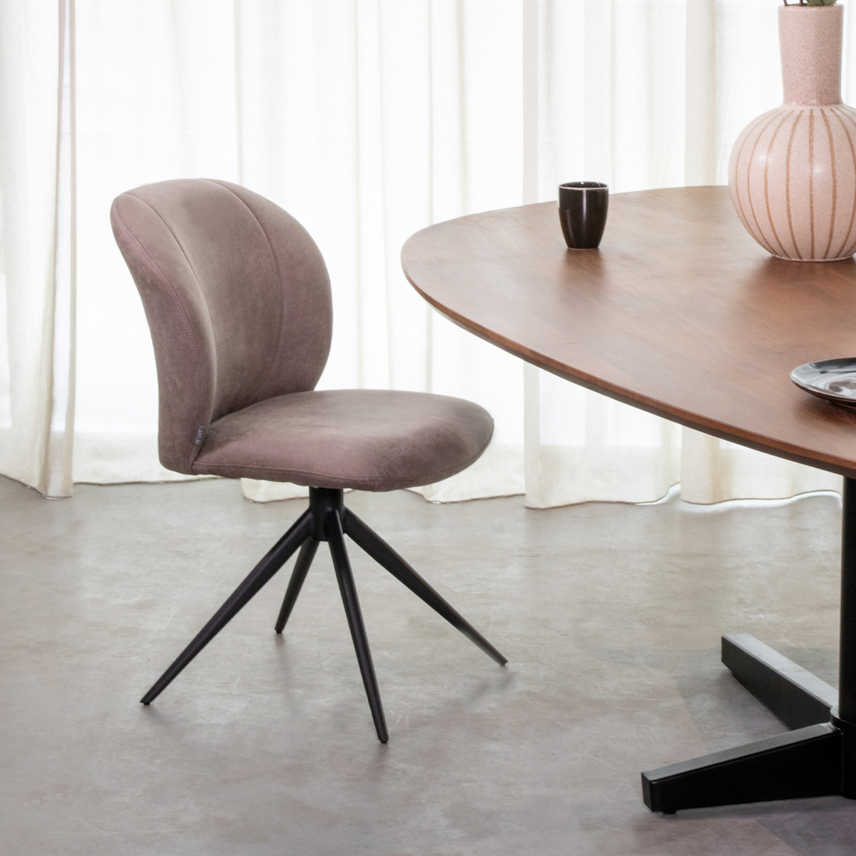 Eetkamerstoel I_Kimo - Draaibaar - Zonder armleuning - Taupe - BRUIN - Micro Suede - Modern - LABEL51