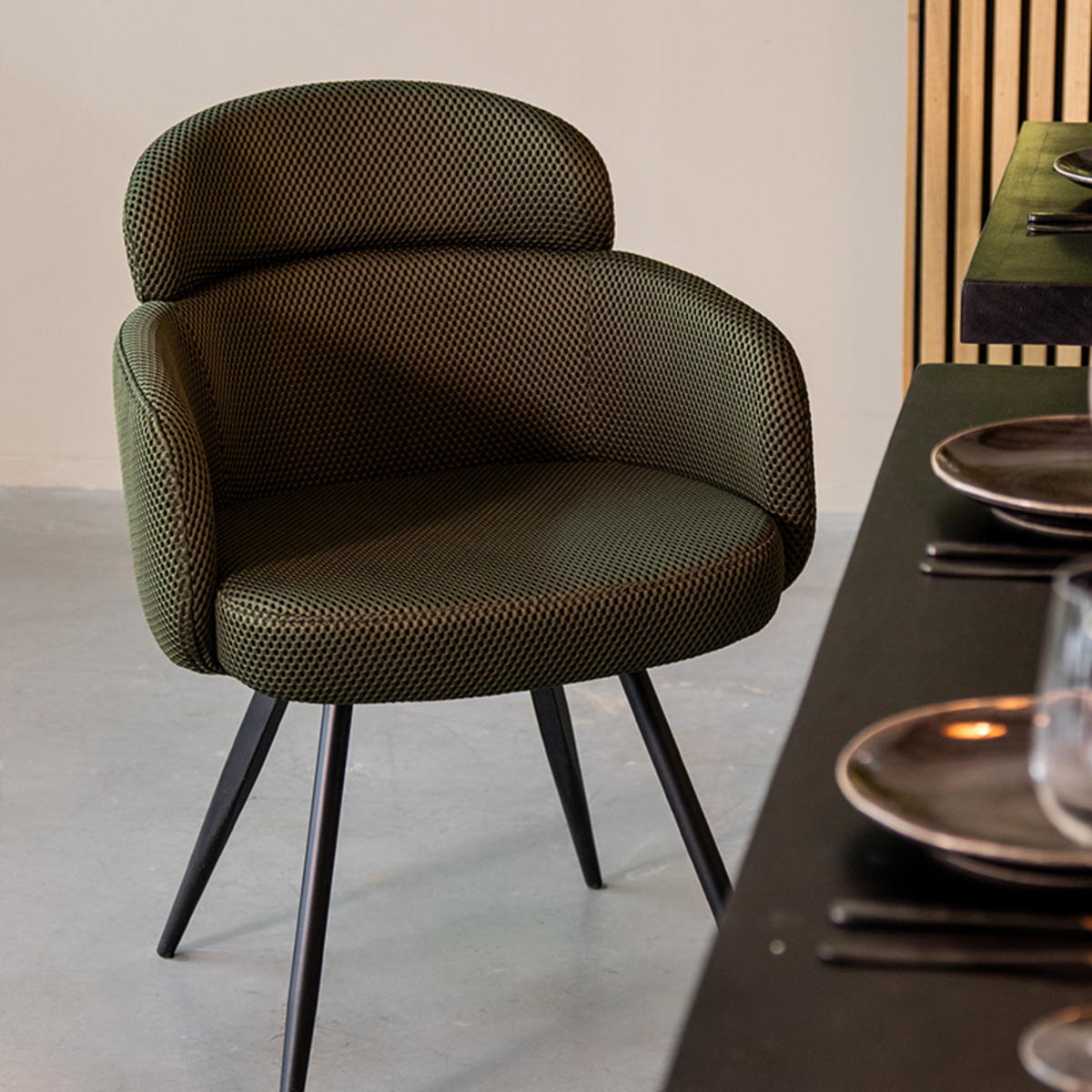Eetkamerstoel I_Dinner - Armleuning - Hunter - GROEN - Breathe - Design - LABEL51