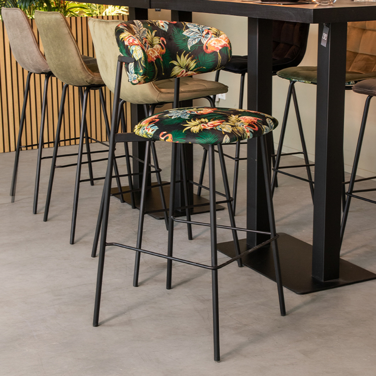 Eetkamerstoel I_Ferry - Zonder armleuning - Printed Flamingo - Blauw - Fluweel - Design - LABEL51