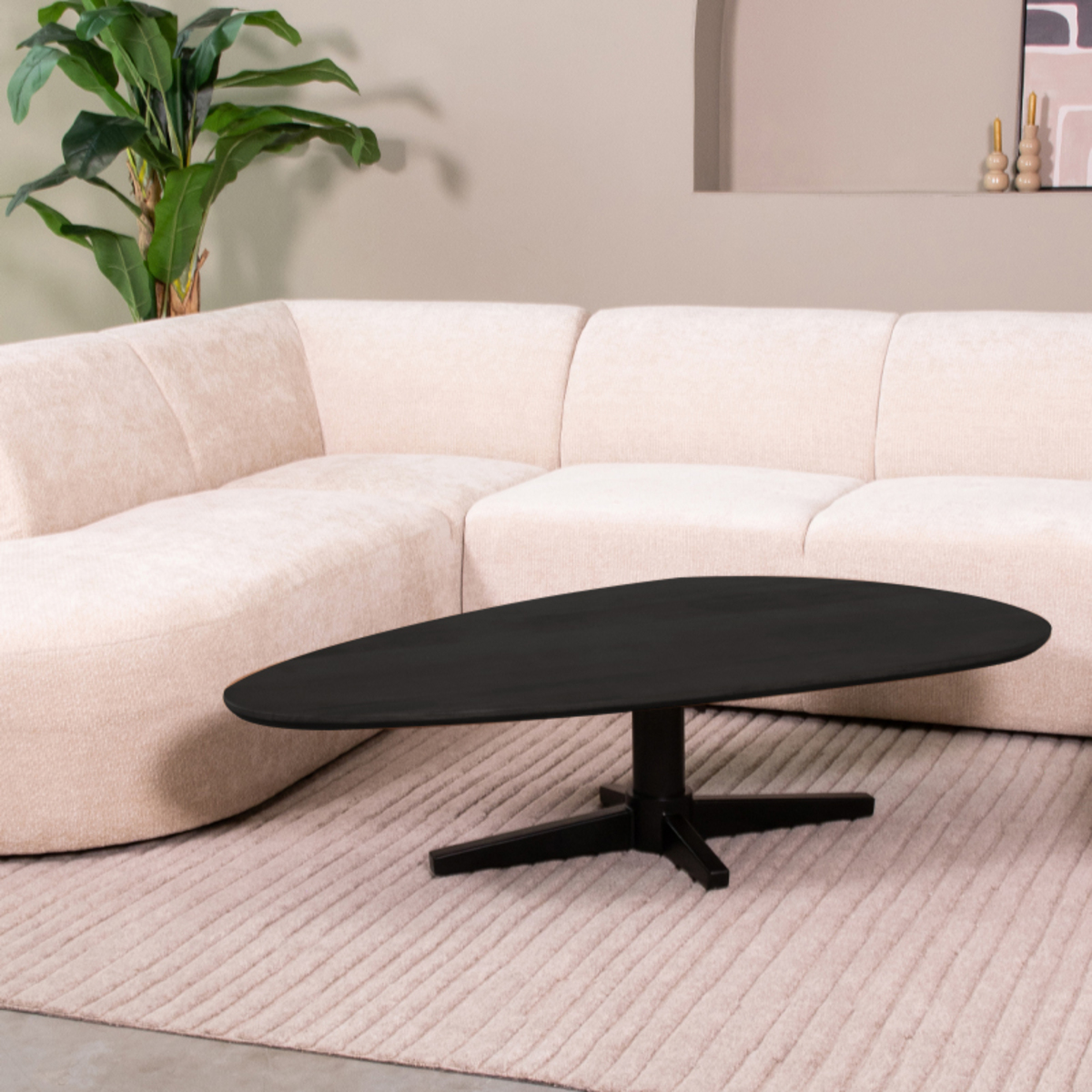 Salontafel I_Rosie - Ovaal - Zwart - Mangohout - Modern - LABEL51