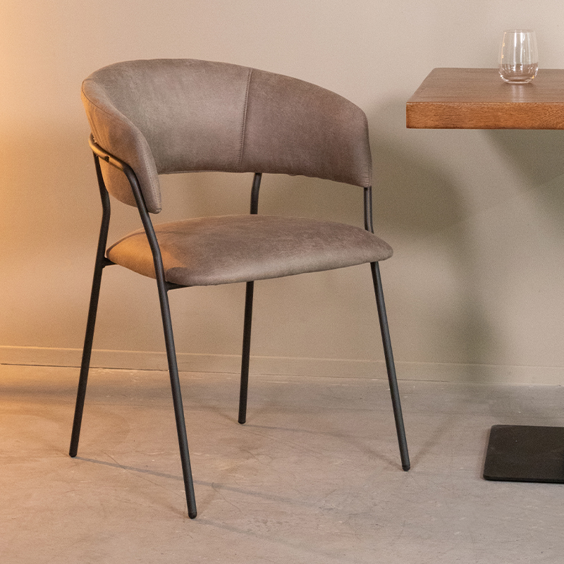 Eetkamerstoel I_Luuk - Armleuning - Taupe - BRUIN - Micro Suede - Modern - LABEL51