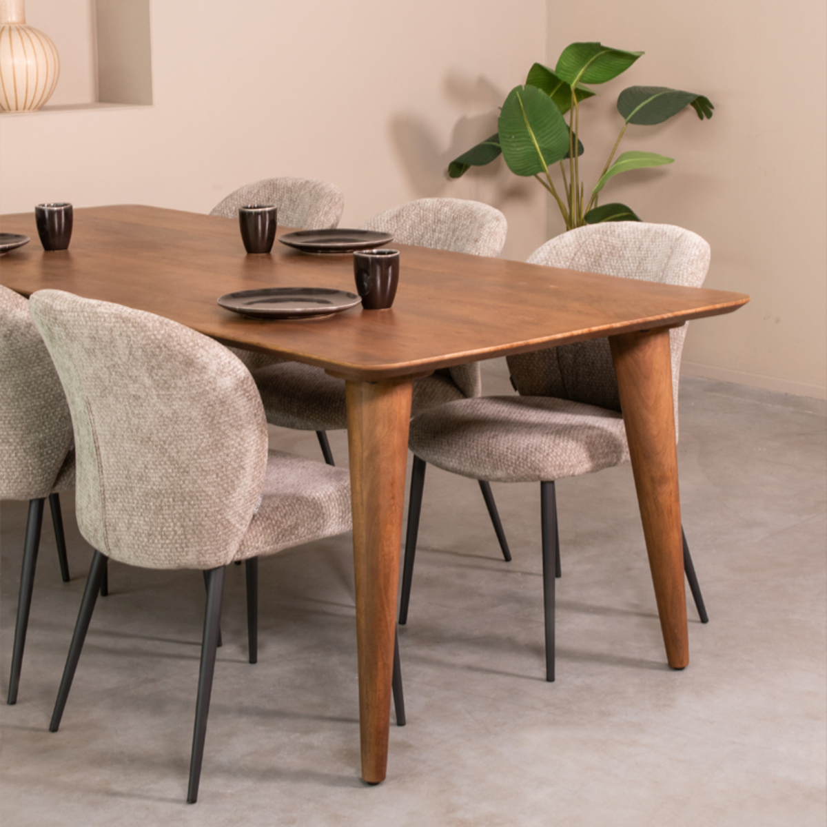 Eetkamertafel I_Fly - Nature Smooth - BRUIN - Mangohout - Landelijk - LABEL51